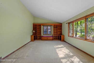 9-web-or-mls-18-shadowbrook-dr