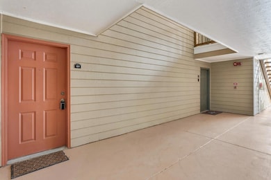 9481 Highland Oak Dr unit 604, Tampa, FL 33647 - photo 2