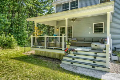 160 Hampstead Rd, Derry, NH 03038 - photo 4