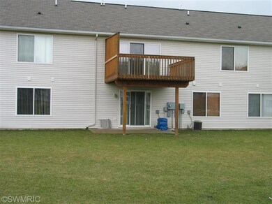 5513 Palmer Hills Dr SW unit 48, Wyoming, MI 49509 - photo 2
