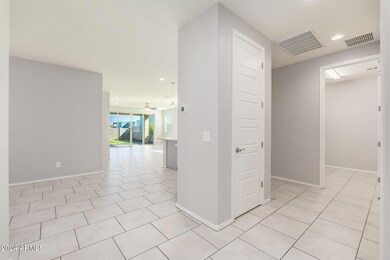 2764 W Apollo Rd - 03