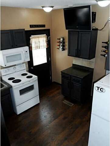 5611 310th St, Toledo, OH 43611 - photo 7