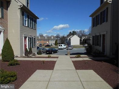 6 Weiser Ct unit 6, Womelsdorf, PA 19567 - photo 2