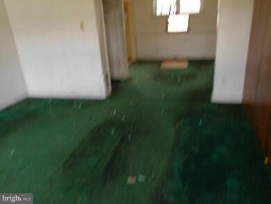 648 Randolph St, Camden, NJ 08105 - photo 5