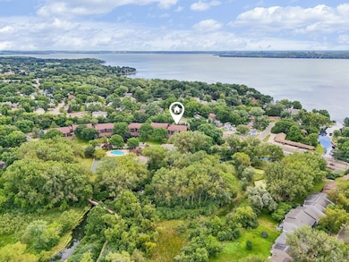 3108 Creekview Dr unit 7, Middleton, WI 53562 - photo 3