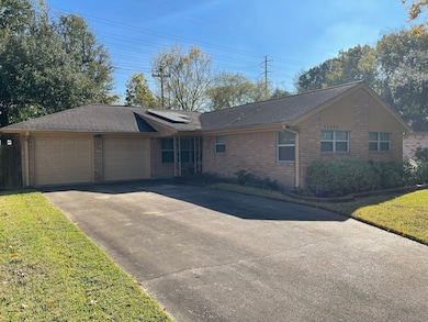 11303 Greenwillow St, Houston, TX 77035 - photo 2