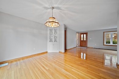 7 Dexter St, Derry, NH 03038 - photo 7