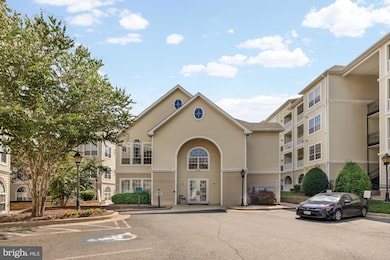 4560 Strutfield Ln unit 1203, Alexandria, VA 22311 - photo 2