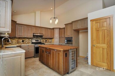 Kitchen with plenty of cabinet space