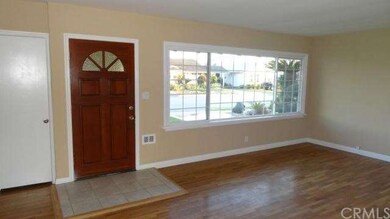 Living room bay view
