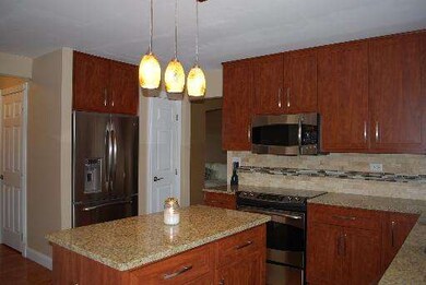 1391 Fox Hill Ct, North Aurora, IL 60542 - photo 3