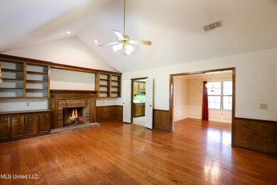 126 Lake Dockery Dr - BB - 4