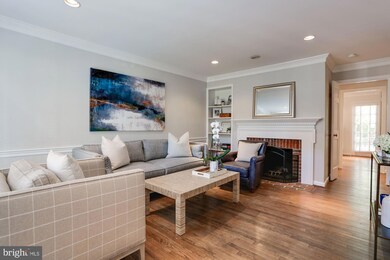 704 W Abingdon Ct, Alexandria, VA 22314 - photo 3