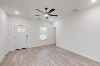 1213 Mill St unit B, Gainesville, TX 76240 - photo 5