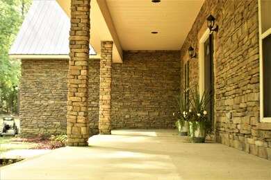 85 Major Reid Rd, Laurel, MS 39443 - photo 5