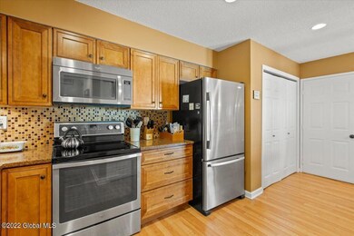 3 Kensington Place, Albany, NY 12209 - photo 4