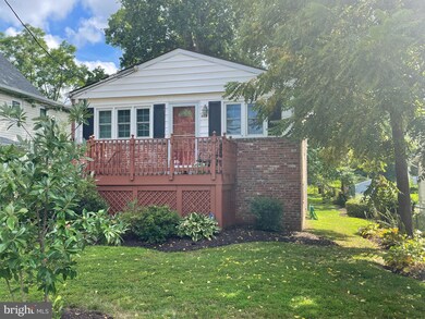 909 Lincoln Ave, Falls Church, VA 22046 - photo 2