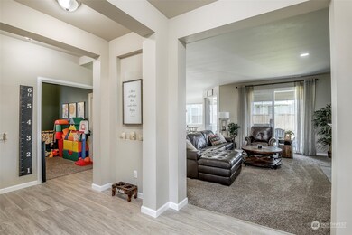 9934 Justman St SE, Yelm, WA 98597 - photo 6