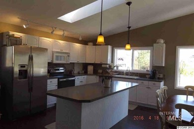 1316 4th St unit Above the ball field, Asotin, WA 99402 - photo 3