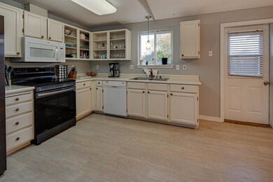 1522 SW 35th St, Redmond, OR 97756 - photo 6