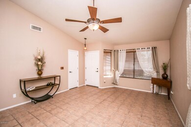 Hampton Ave #4-5