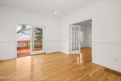 2 1/2 Cos Cob Ave unit R, Cos Cob, CT 06807 - photo 6