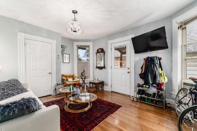 001__S - 69 E Duncan St - 001