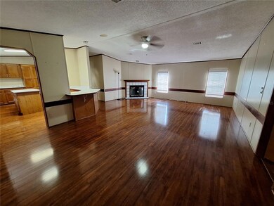 3325 Drum Rd, Zephyrhills, FL 33541 - photo 4