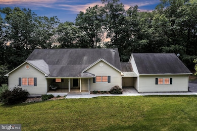 1281 Guadelupe Dr, Westminster, MD 21157 - photo 2