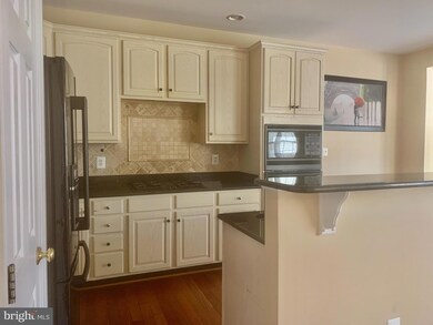 42697 Sandman Terrace, Chantilly, VA 20152 - photo 4