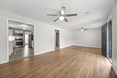 1903 Grayson St, North Charleston, SC 29405 - photo 4