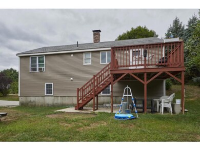 19 Fairfield Rd, Sandown, NH 03873 - photo 2