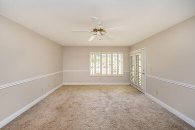 535 Cloverfield Ln #104