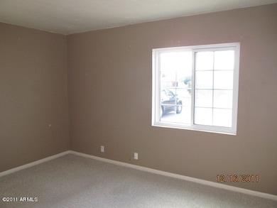 ROOM2