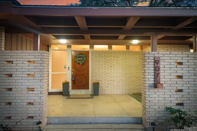 907 E Cedar St, Seguin, TX 78155 - photo 6