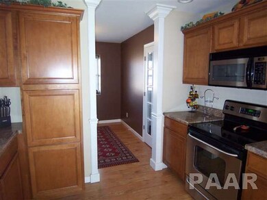 4608 N Weaverridge Blvd, Peoria, IL 61615 - photo 5