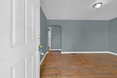 5-web-or-mls-1708-old-leonard-ave