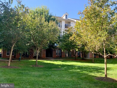 21228 Mcfadden Square unit 313, Sterling, VA 20165 - photo 4