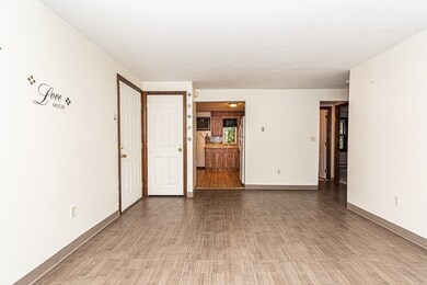 306 Aiken Ave unit 18, Lowell, MA 01850 - photo 7