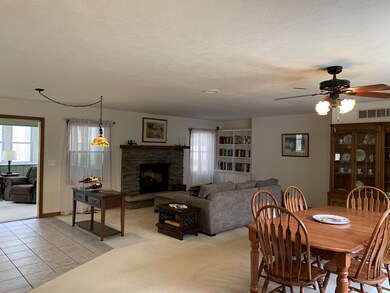 118 Willow Dr, Hawley, PA 18428 - photo 2