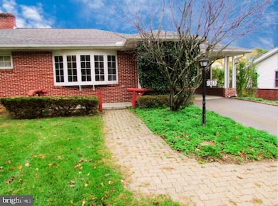 1383 N Allen St, State College, PA 16803 - photo 2