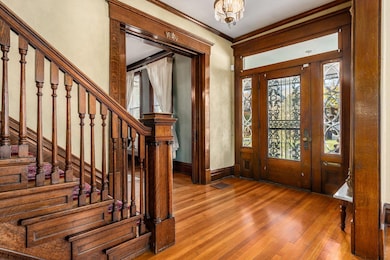 54 Woodland Ave, Columbus, OH 43203 - photo 2