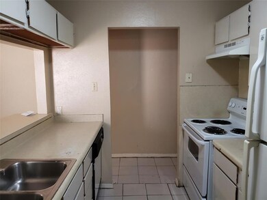 413 North St, Grand Prairie, TX 75050 - photo 6