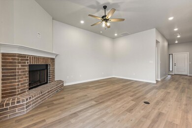 14-2714 Volney Ave_2770