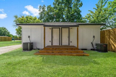 4049 Lucille St unit B, Houston, TX 77026 - photo 7