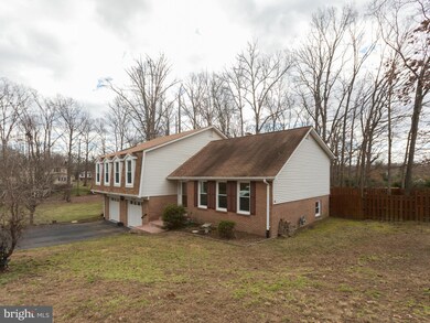 4304 Birch Pond Ln, Fairfax, VA 22033 - photo 4