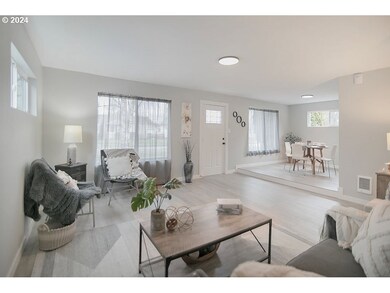 3153 Hemlock St, Longview, WA 98632 - photo 4