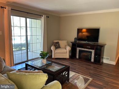 907A Oliphant Ln unit 907A, Mount Laurel, NJ 08054 - photo 5