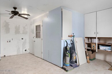 10411 W Kelso Dr, Sun City, AZ 85351 - photo 7