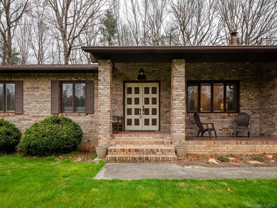 133 Greenfield Ln, Hendersonville, NC 28792 - photo 2